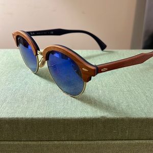 RARE Genuine RAY-BAN CLUBROUND WOOD Blue Flash Lens Sunglasses RB 4246M 1180/7Q